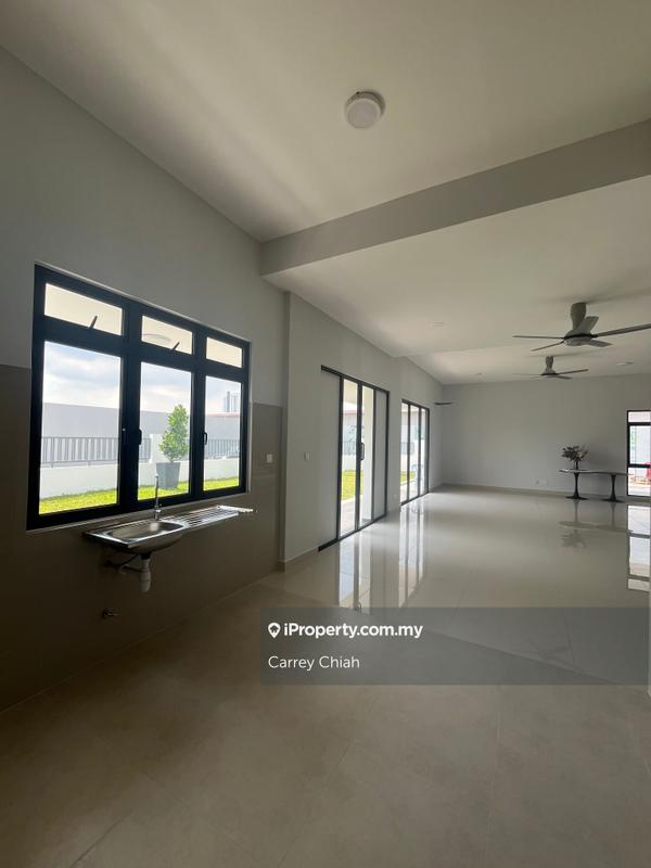 Rumah Berkembar untuk Dijual di Lake Side Residence Puchong, Puchong oleh Carrey Chiah - iProperty.com.my