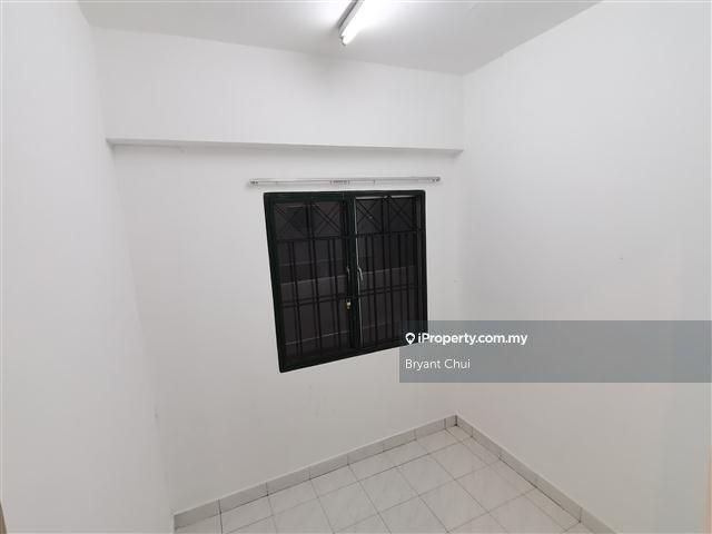 For Sale - Arena Green