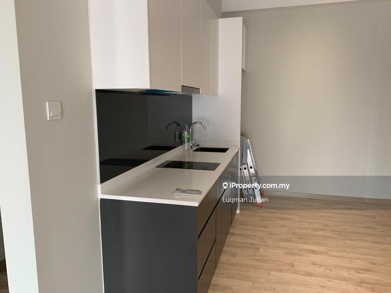 Residensi Servis untuk Dijual di Emporis oleh Luqman Juhari - iProperty.com.my