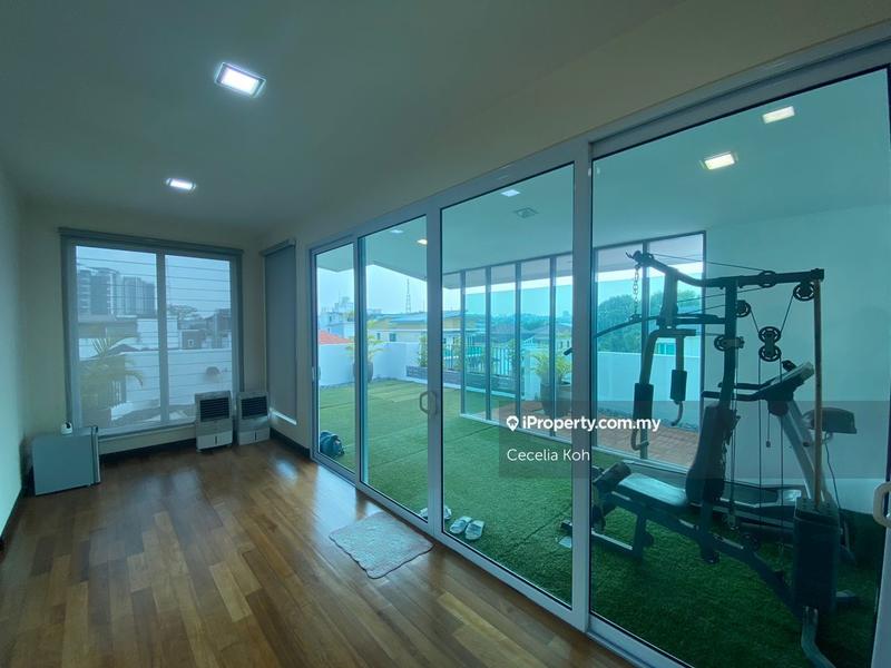 Bungalow House for Sale in Subang Heights, Subang Jaya by Cecelia Koh - iProperty.com.my