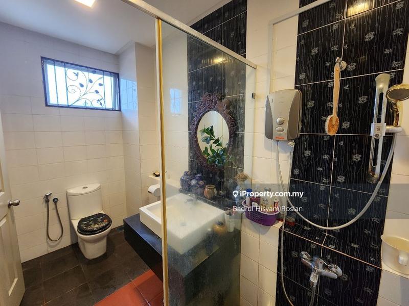 Rumah Berkembar untuk Dijual di Anjung Suasana Bandar Seri Putra Bangi, Bangi oleh Badrul Hisyam Roslan - iProperty.com.my