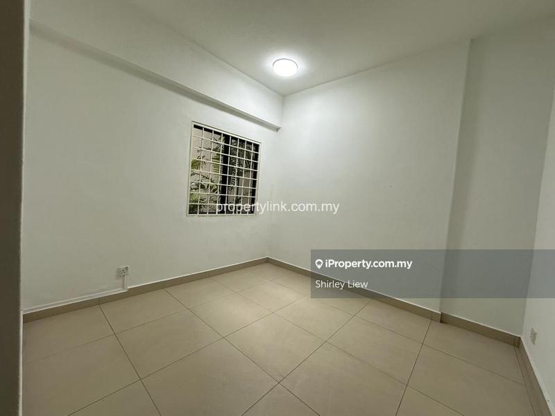 For Rent - Maxwell Towers