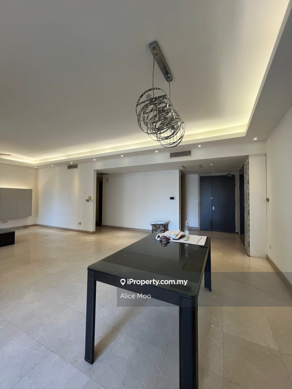 For Sale - Hampshire Park Condominium