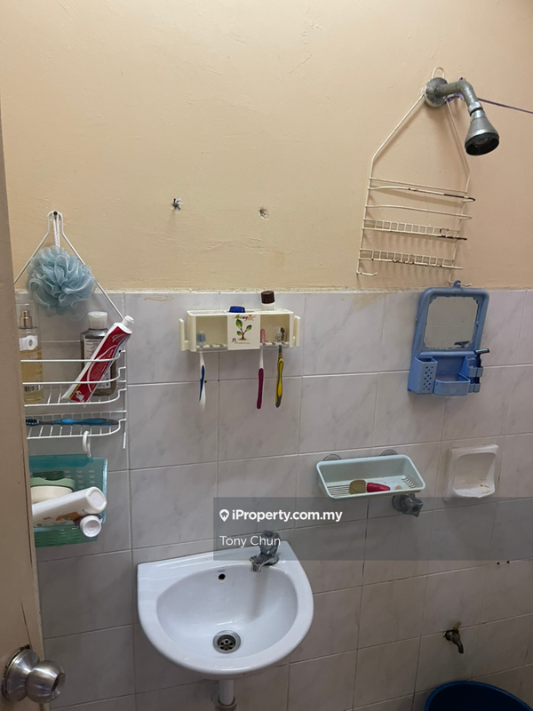 Service Residence for Sale in Villa Mutiara @ Mutiara Kompleks by Tony Chun - iProperty.com.my