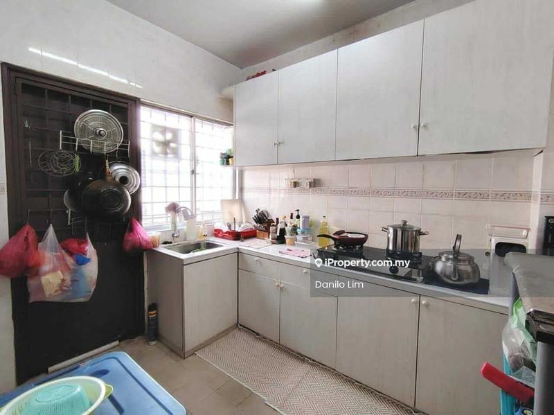 Rumah Teres 2-Tingkat untuk Dijual di Bandar Damai Perdana, Cheras oleh Danilo Lim - Kitchen - iProperty.com.my