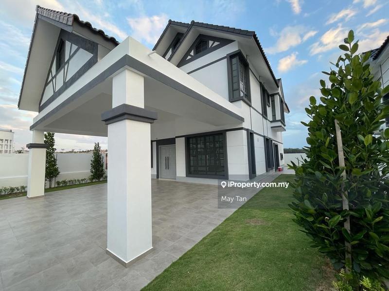 Bungalow House for Sale in Taman Parkland, Kluang by May Tan - iProperty.com.my