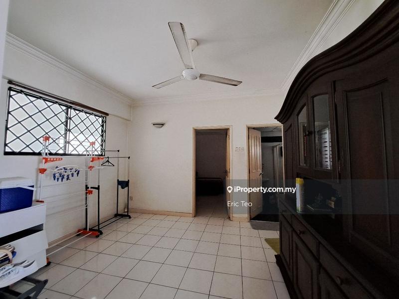 Condominium for Sale in Cameron Towers by Eric Teo - iProperty.com.my