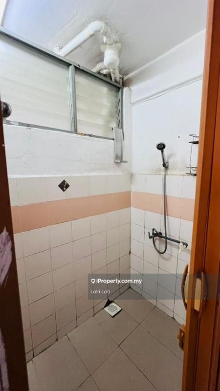 Rumah Flat untuk Dijual di Pangsapuri Sri Meranti oleh Loki Loh - iProperty.com.my