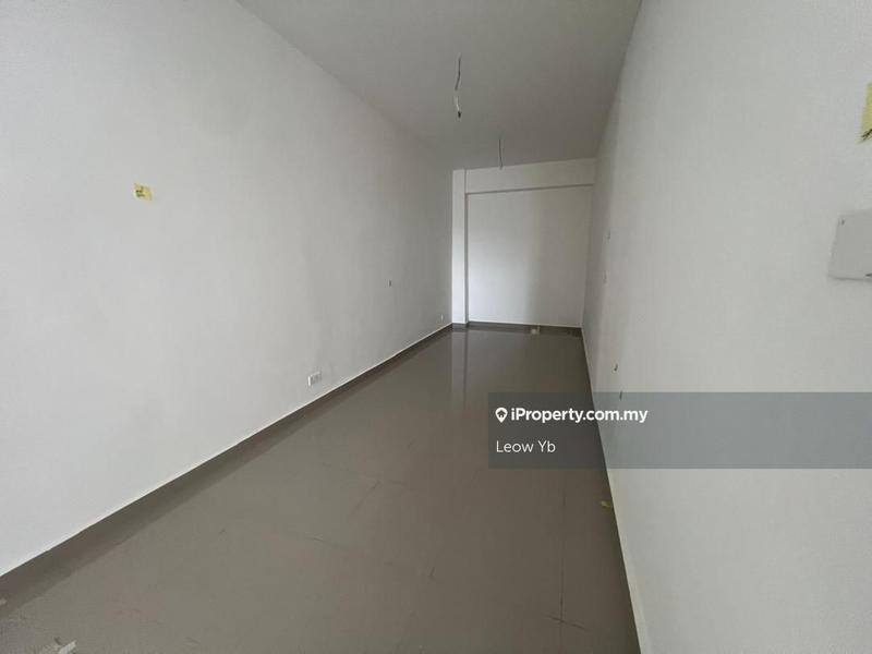 Rumah Berangkai 4 Tingkat untuk Dijual di Empire Residence, Damansara Perdana, Damansara Perdana oleh Leow Yb - iProperty.com.my
