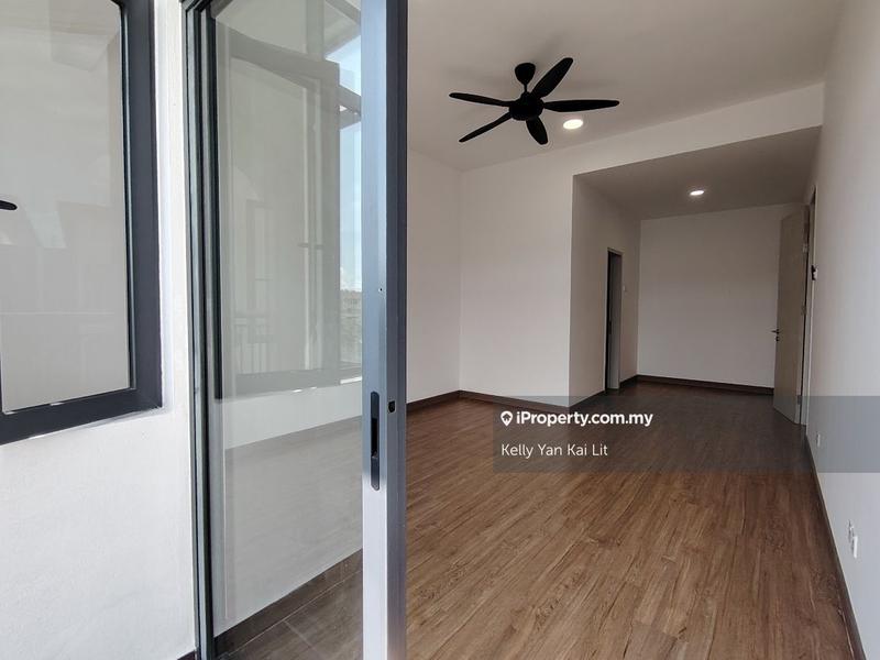 Rumah Teres 3-Tingkat untuk Dijual di Park Residence, Seri Kembangan oleh Kelly Yan Kai Lit - iProperty.com.my