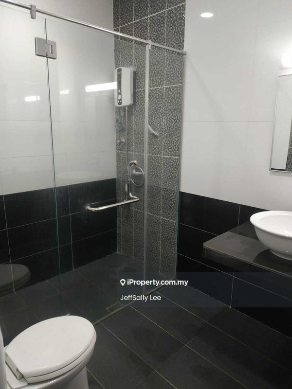 Semi-Detached House for Sale in Usj 5, Subang Jaya by Sally Lee - Bathroom - iProperty.com.my