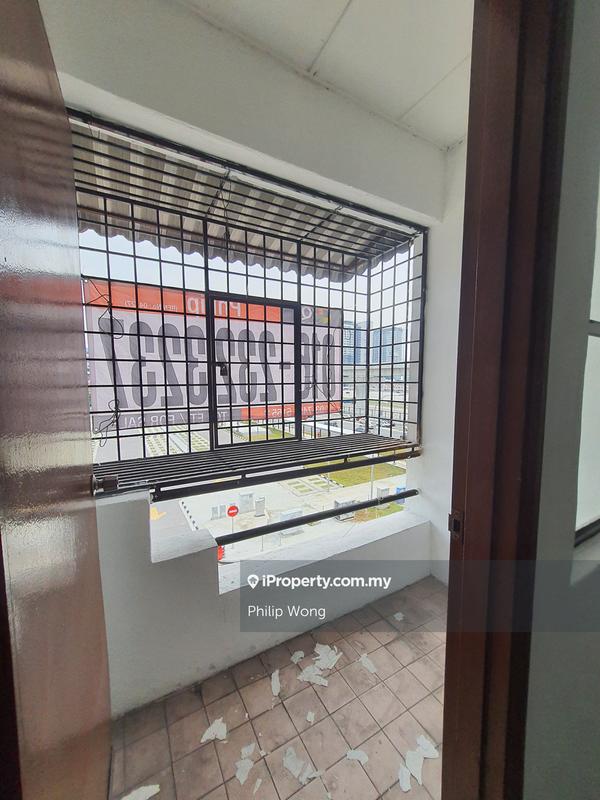 Pangsapuri untuk Dijual di Taman Serdang Raya Seksyen 3 Apartment oleh Philip Wong - iProperty.com.my