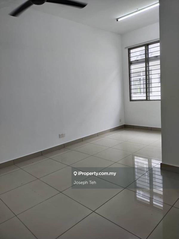 Townhouse for Sale in Bandar Saujana Putra, Tanjong Duabelas by Joseph Teh - iProperty.com.my