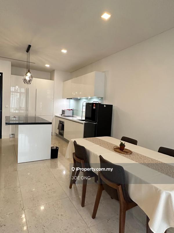 For Sale - Banyan Tree Signatures