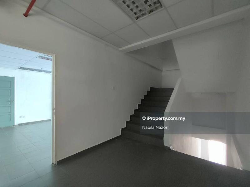 Warehouse for Rent in Padang Tembak, Pengkalan Chepa by Nabila Nazori - iProperty.com.my