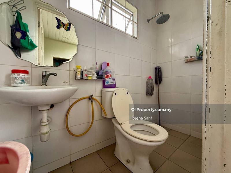 Bungalow House for Sale in Seksyen 8, Petaling Jaya by Reena Sarif - iProperty.com.my
