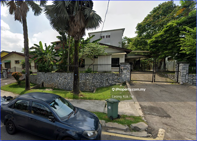 For Sale - Rare Bungalow for Sale at Lorong Maarof – Great for Commercial Use