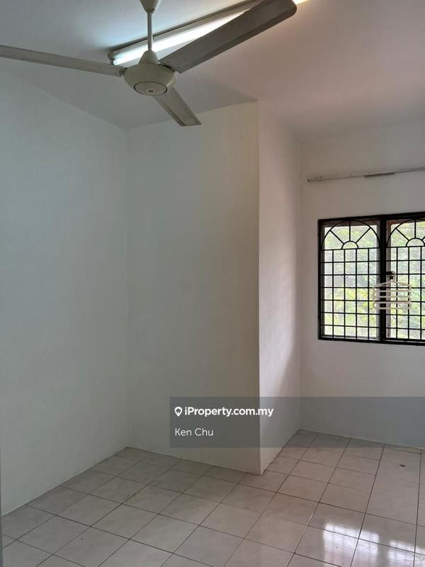 Townhouse for Sale in Taman Sinaran, Balakong by Ken Chu - iProperty.com.my