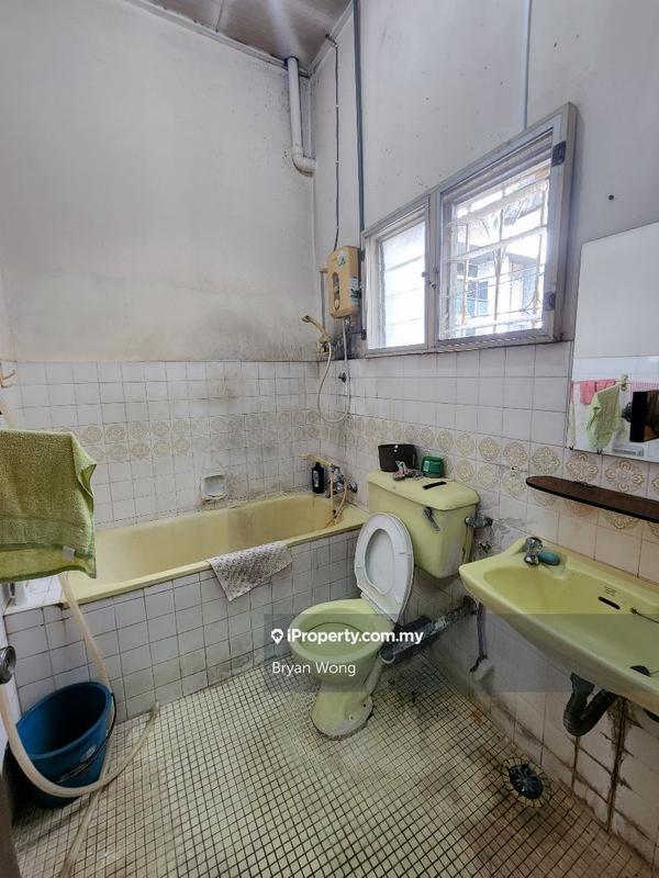 Rumah Berkembar untuk Dijual di Damansara Jaya, Petaling Jaya oleh Bryan Wong - iProperty.com.my