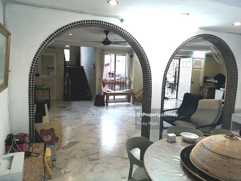 Banglo untuk Dijual di Taman Overseas Union (Taman Oug), Jalan Klang Lama (Old Klang Road) oleh Ricky Poon - iProperty.com.my