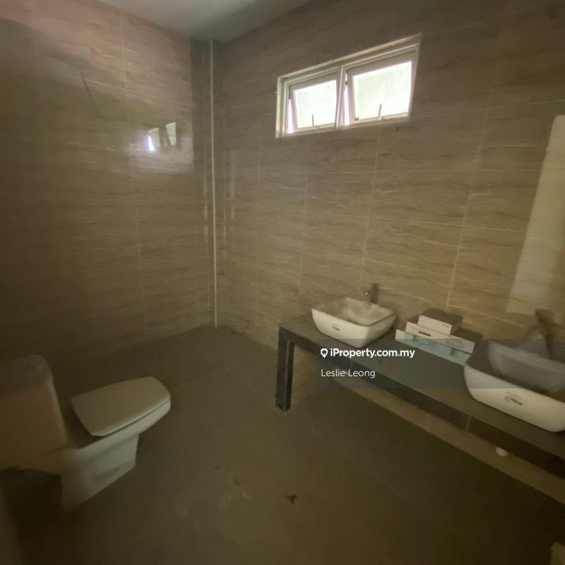 Bungalow House for Sale in Kota Emerald, Rawang by Leslie Leong - iProperty.com.my