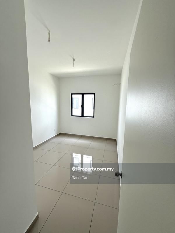 Rumah Berangkai 2 Tingkat untuk Dijual di (Ready unit)New complete unit 4r3b 2kmto Cyberjaya, Cyberjaya oleh Tank Tan - iProperty.com.my