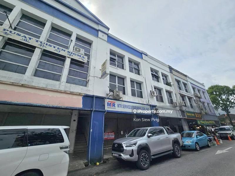 For Rent - Ground Floor Intermediate Shoplot FOR RENT Located at Green Heights, near Airport