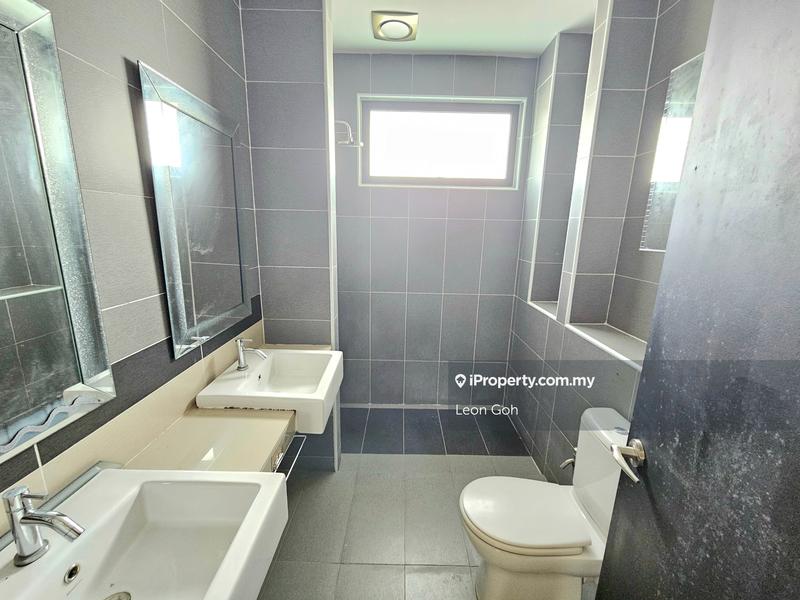 Rumah Berkembar untuk Dijual di Bandar Rimbayu, Telok Panglima Garang oleh Leon Goh - iProperty.com.my