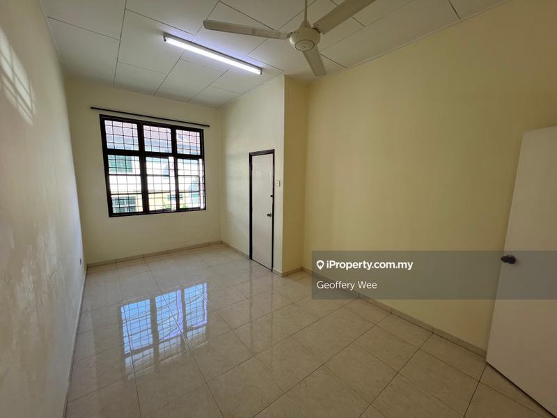 Rumah Berangkai 2 Tingkat untuk Dijual di Taman Angsa Mas, Durian Tunggal oleh Geoffery Wee - iProperty.com.my