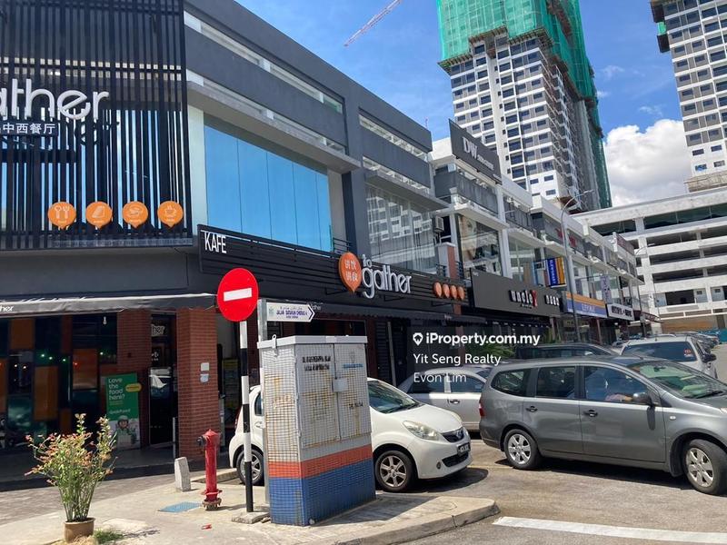 For Rent - Cheras balakong cheras traders Square conner unit