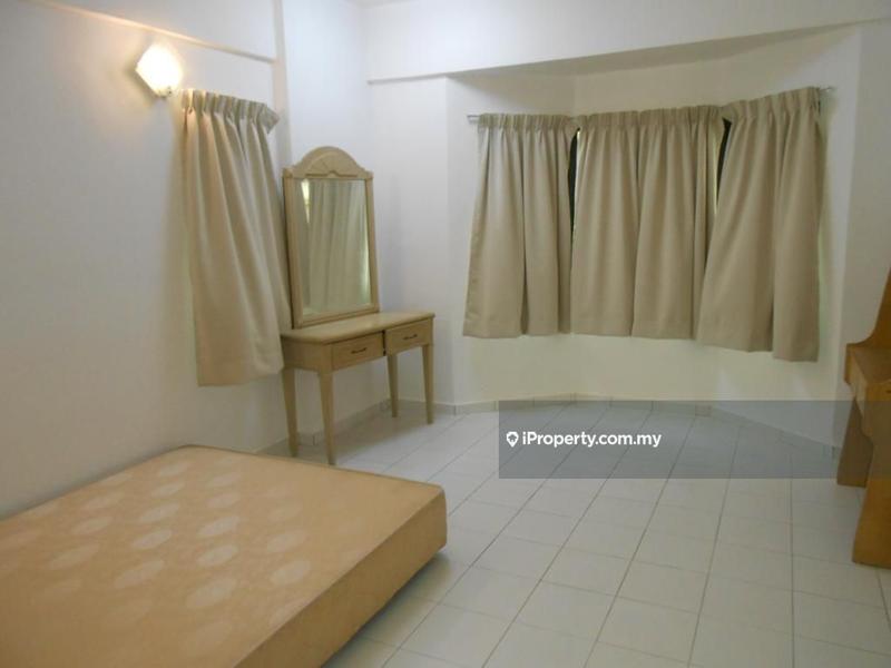 Condominium for Sale in Maxwell Towers by Chen Kah Seng - iProperty.com.my