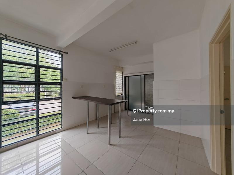 Townhouse for Sale in 16 Sierra, Puchong by Jane Hor - iProperty.com.my