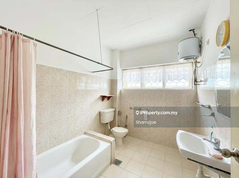 Bungalow House untuk Dijual di Seksyen 16, Petaling Jaya oleh Shamzjoe - Bathroom - iProperty.com.my