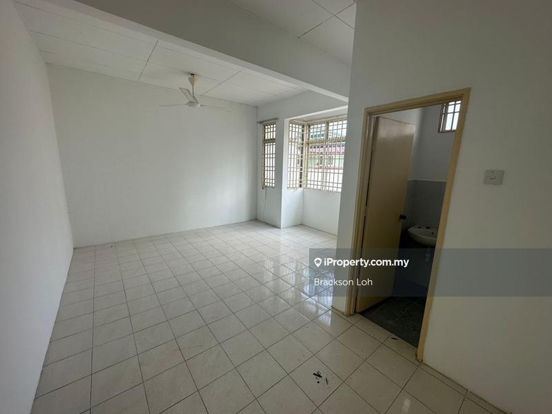 2-storey Terraced House for Sale in Taman Ukay Bistari, Ampang by Brackson Loh - iProperty.com.my