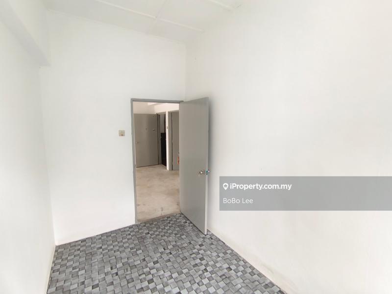 Rumah Pangsa untuk Dijual di Kuchai Entrepreneurs Park oleh BoBo Lee - iProperty.com.my