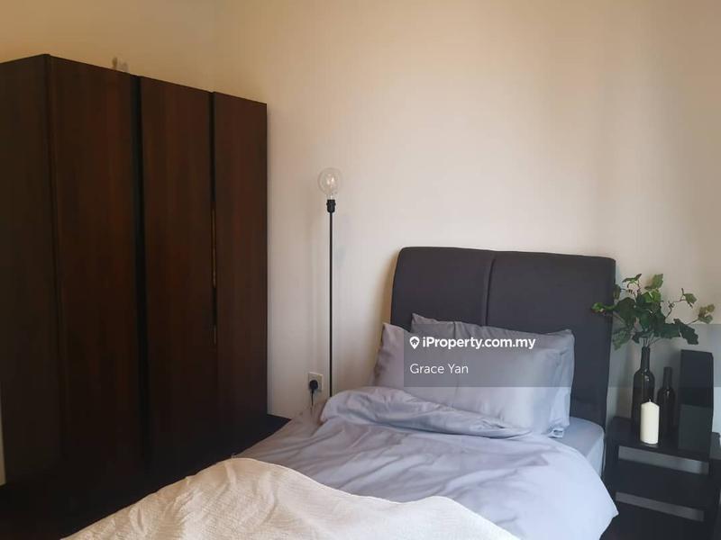 For Rent - Molek Regency