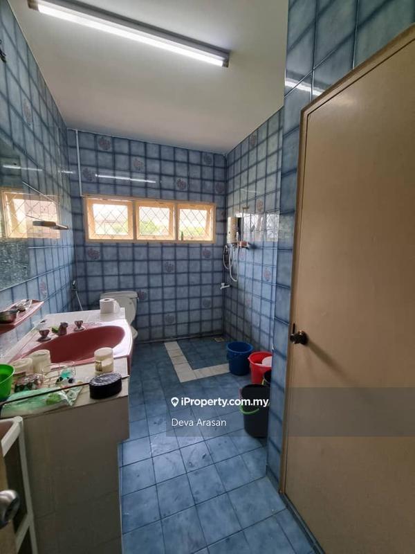 Rumah Berkembar untuk Dijual di Seksyen 6, Petaling Jaya oleh Deva Arasan - iProperty.com.my