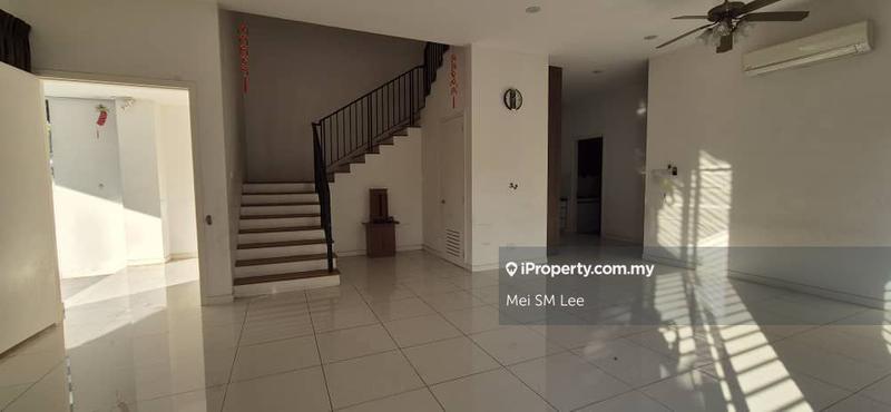 Semi-Detached House for Sale in Bandar Sungai Long, Selangor by Mei SM Lee - Twin Palms, Sungai Long Living Room - iProperty.com.my