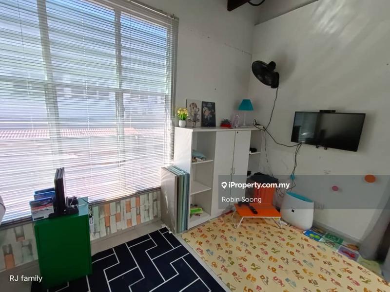 Shop for Sale in Taman Tasik Utama, Ayer Keroh by Robin Soong - iProperty.com.my