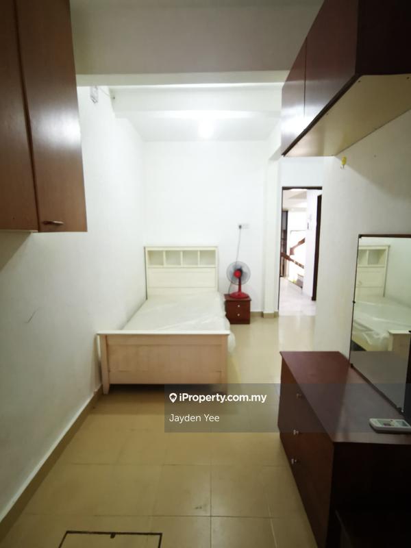 Rumah Teres 2-Tingkat untuk Dijual di Taman Overseas Union (Taman Oug), Jalan Klang Lama (Old Klang Road) oleh Jayden Yee - iProperty.com.my