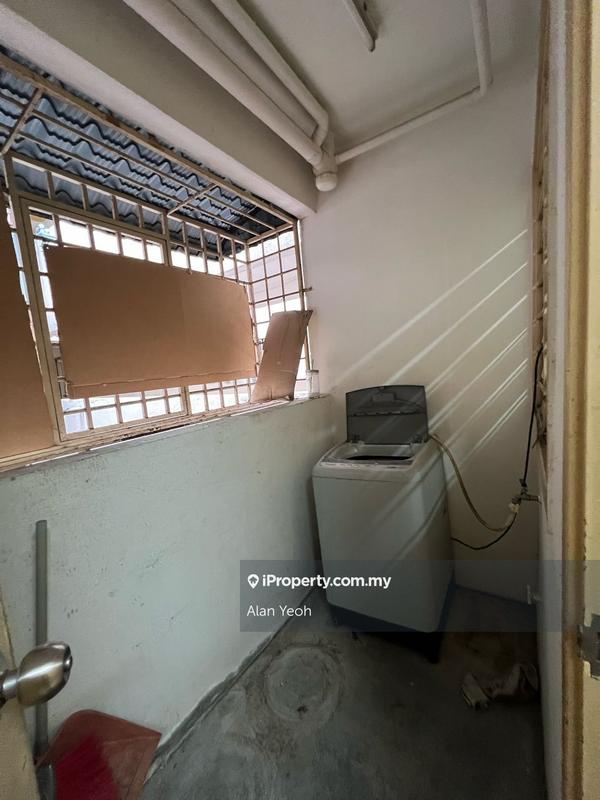 For Sale - Flora Damansara Flat