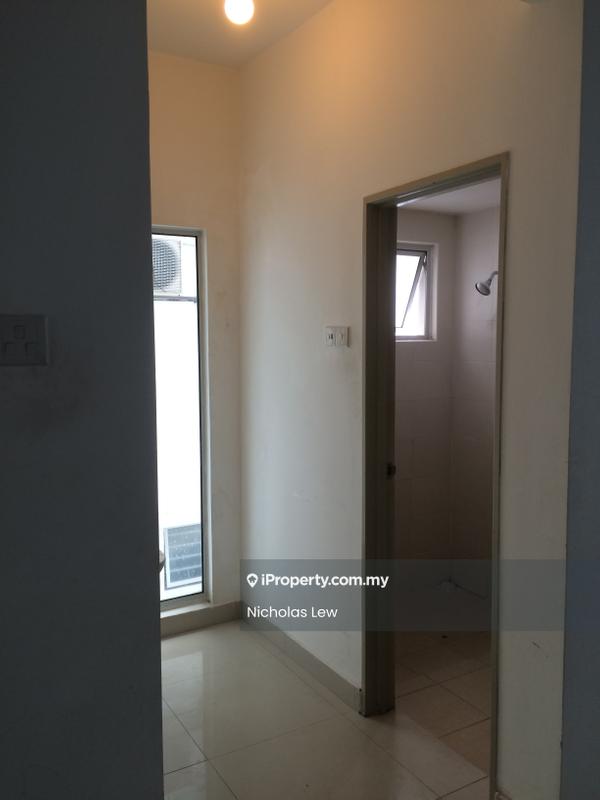 Kondominium untuk Dijual di Bayan Villa, Seri Kembangan oleh NK Lew - Bathroom - iProperty.com.my