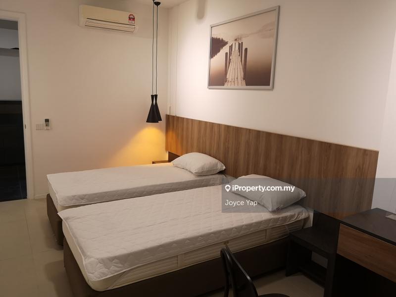 For Rent - Arcoris Residences