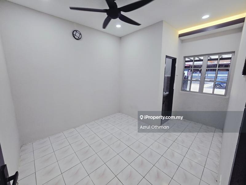 Rumah Teres 1-Tingkat untuk Dijual di Taman Intan Perdana, Port Dickson oleh Azrul Othman - Interior - iProperty.com.my