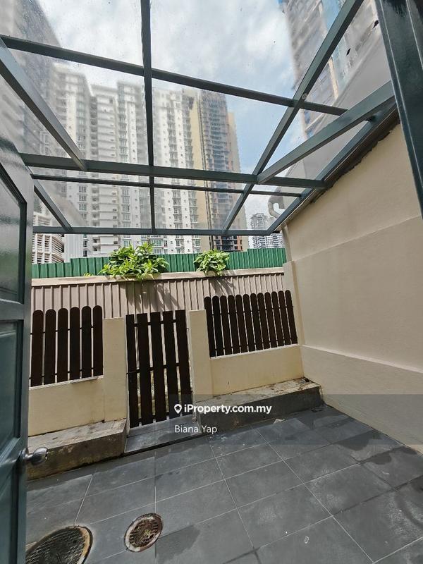 2.5-storey Terraced House for Sale in Impian Villas, Mont Kiara by Biana Yap - iProperty.com.my