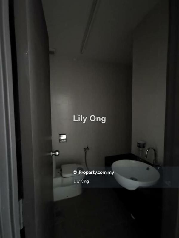 3-storey Terraced House for Sale in SOUTHBAY RESIDENCE, Batu Maung by Lily Ong - iProperty.com.my