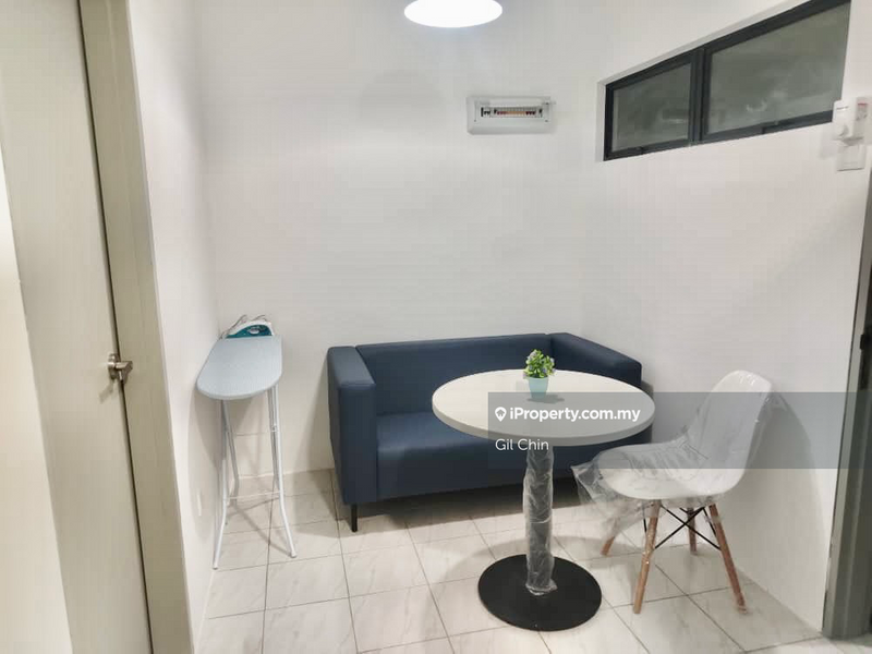 For Rent - Uni Suites