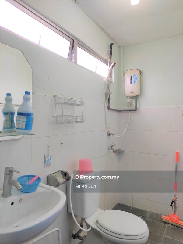 Apartment for Sale in University Condo Apartment 2 (UCA 2) by Alfred Vun - iProperty.com.my