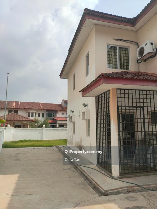 Rumah Teres 2.5-Tingkat untuk Dijual di Taman Amanputra, Puchong oleh Celia Tan - iProperty.com.my