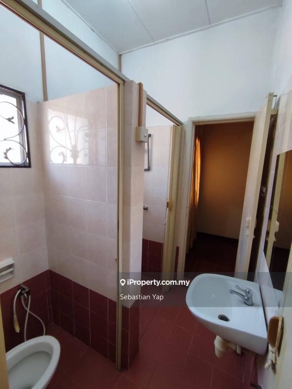 Rumah Berangkai 2 Tingkat untuk Dijual di Taman Kelana Idaman, Ara Damansara oleh Sebastian Yap - iProperty.com.my